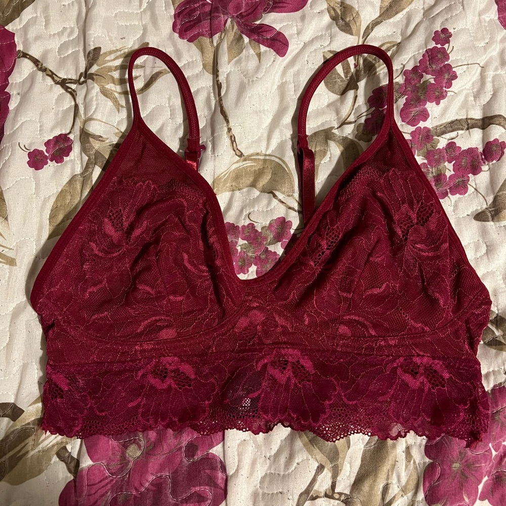 Burgundy bralette size L. Brand is Pure beauty